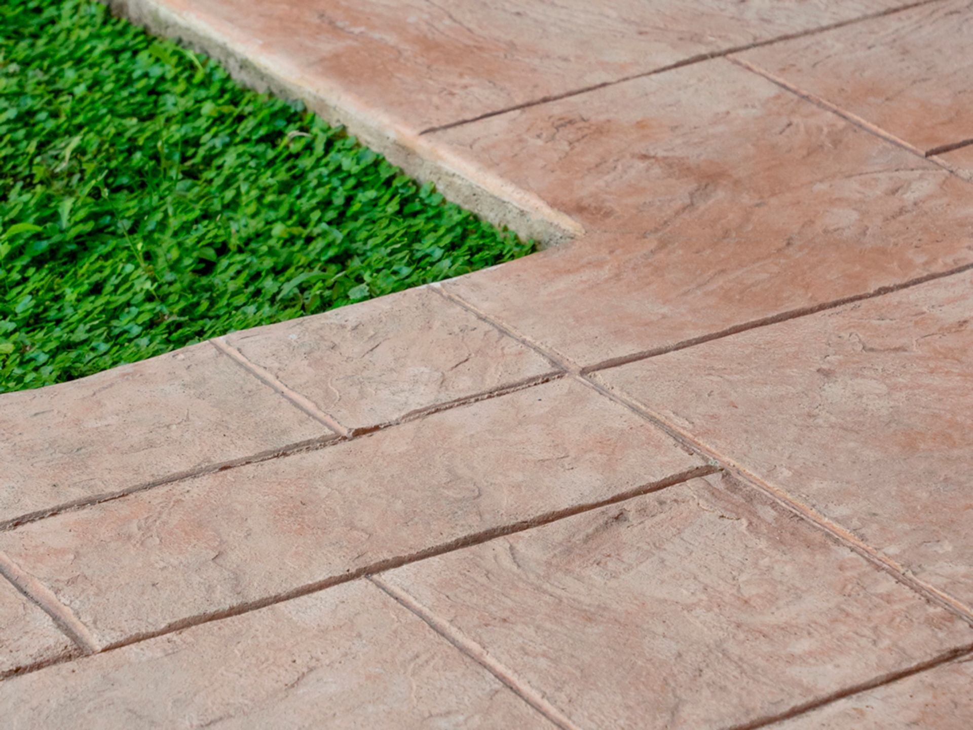 Pavimenti stampati per esterni: scopri Tekno Stone Europe